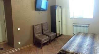 Гостиница Guest House On Nakhimova Ялта Улучшенный четырехместный номер-6