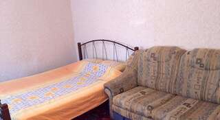 Гостиница Guest House On Nakhimova Ялта Улучшенный четырехместный номер-5